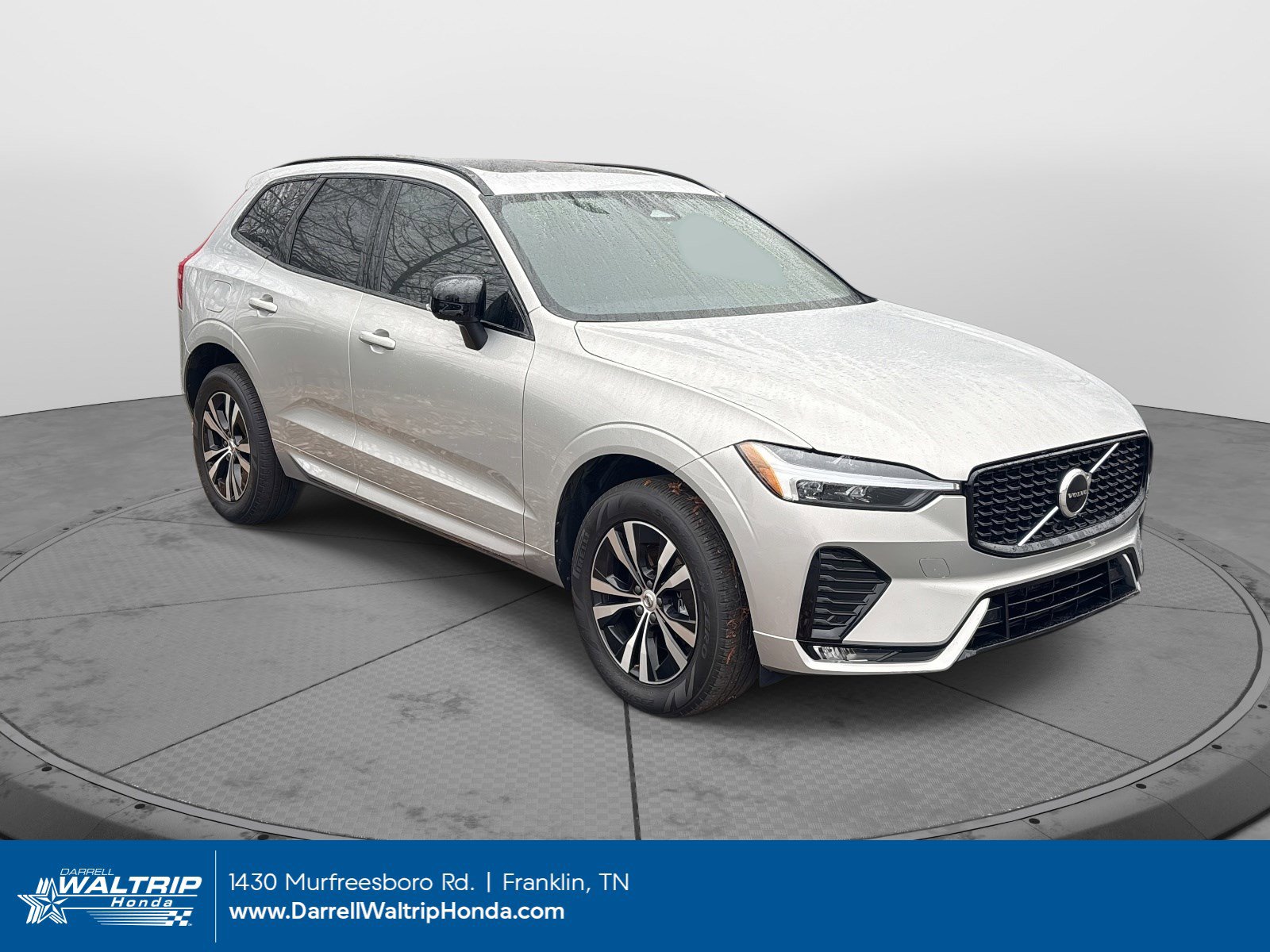 2024 Volvo XC60 Core's photo