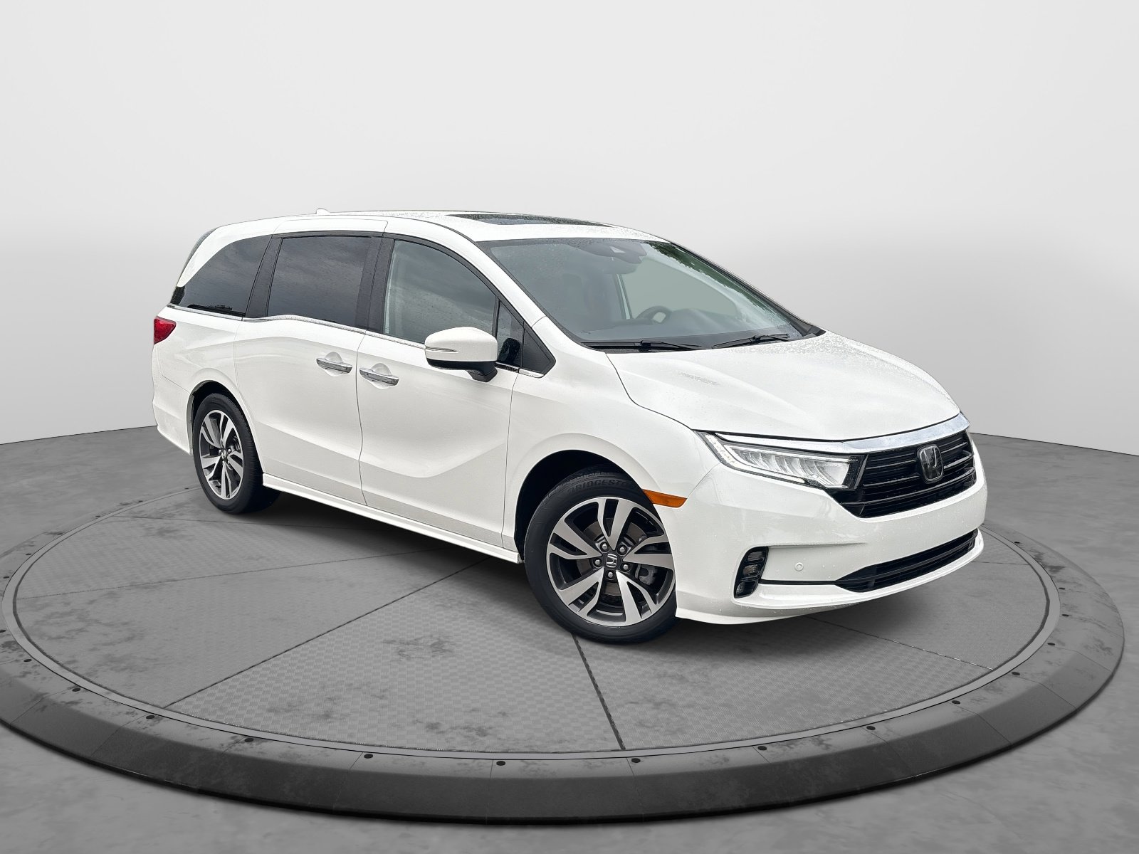 Certified 2022 Honda Odyssey Touring with VIN 5FNRL6H88NB059169 for sale in Franklin, TN
