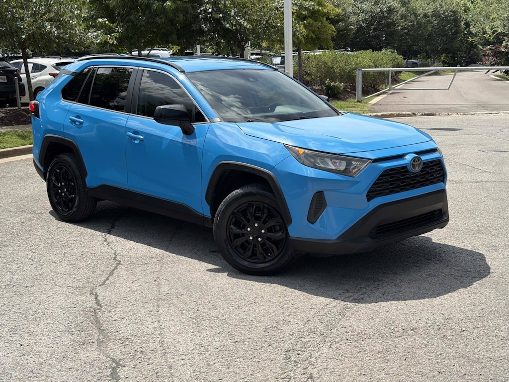 Used 2020 Toyota RAV4 LE SUV