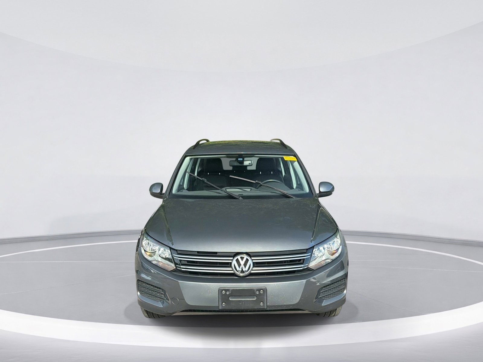 2016 Volkswagen Tiguan S photo 3