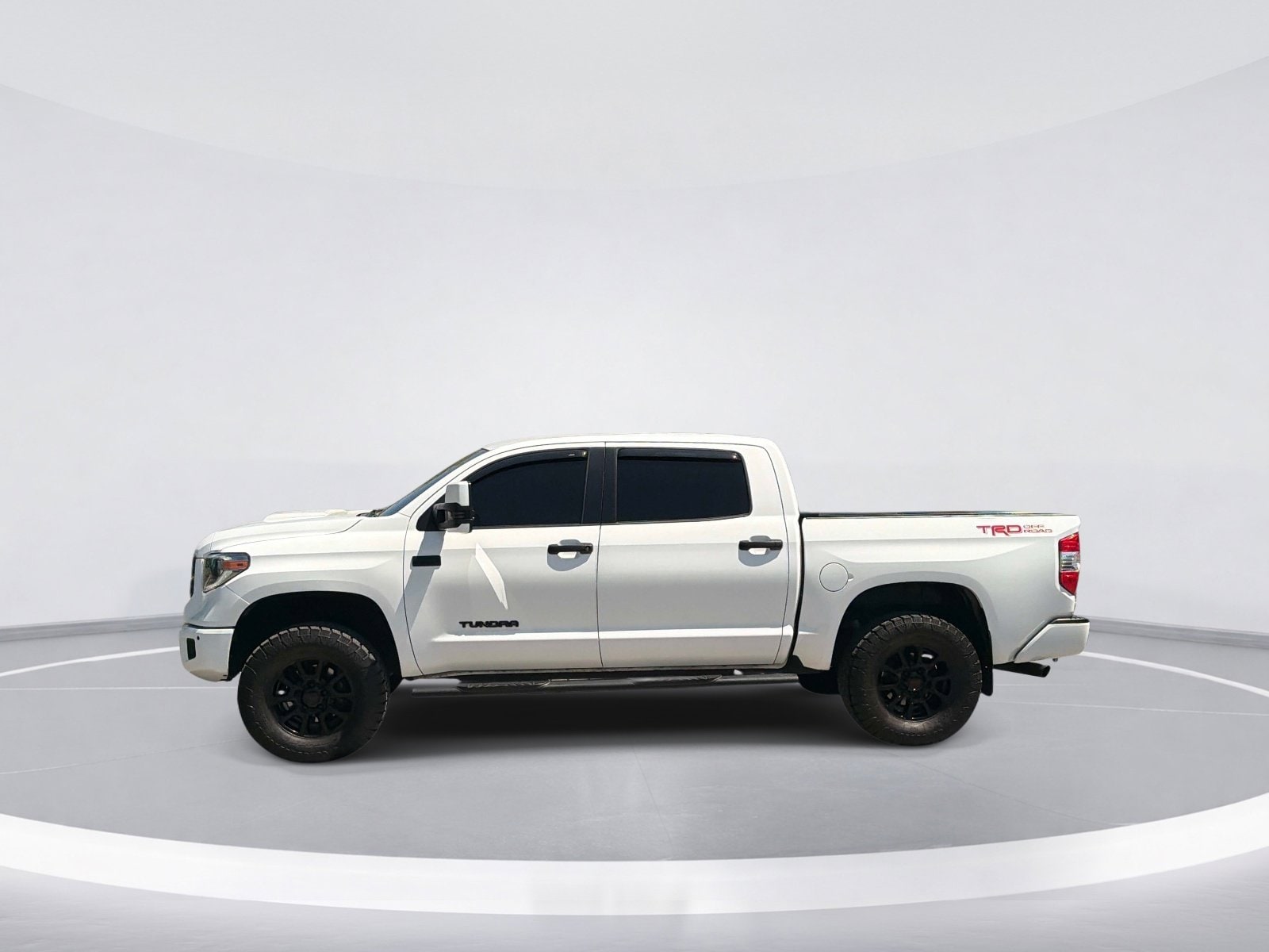 2018 Toyota Tundra SR5 photo 4