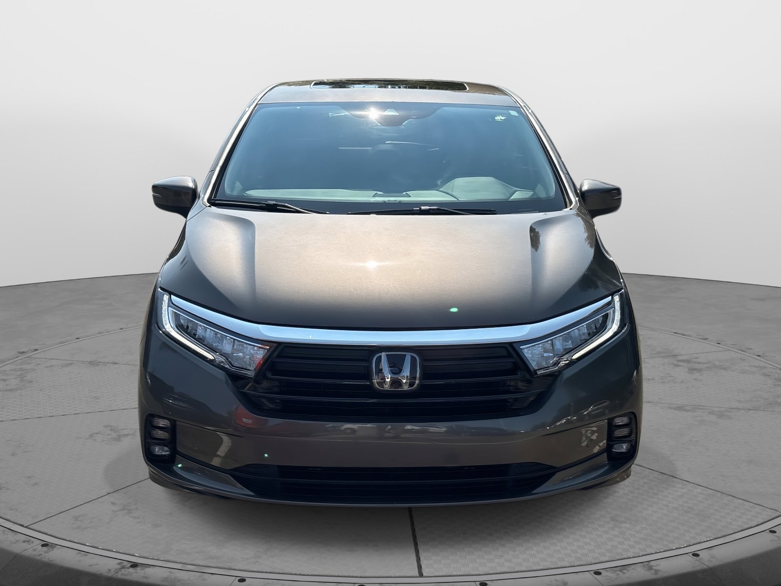 2023 Honda Odyssey Touring photo 2