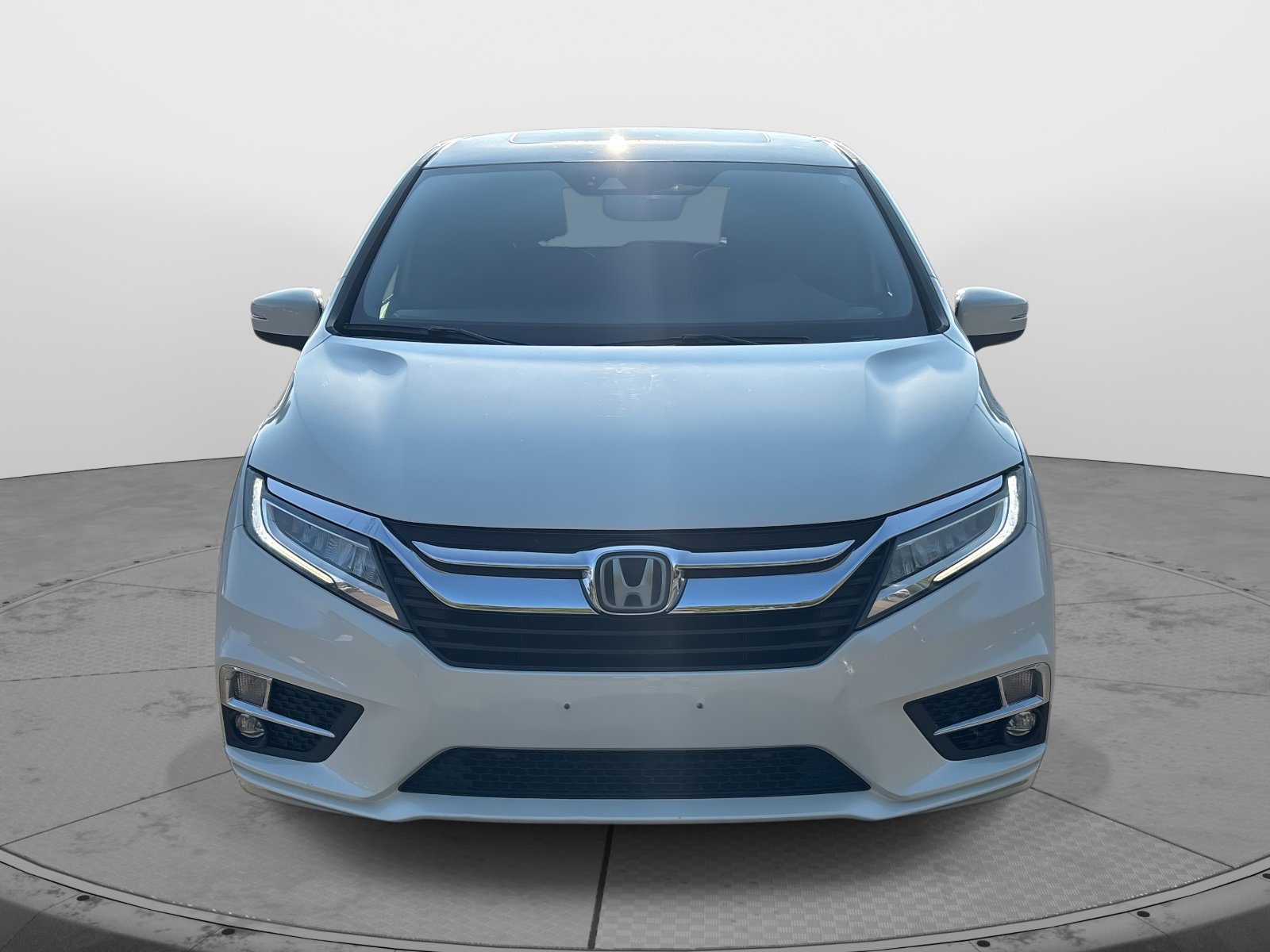2018 Honda Odyssey Elite photo 2
