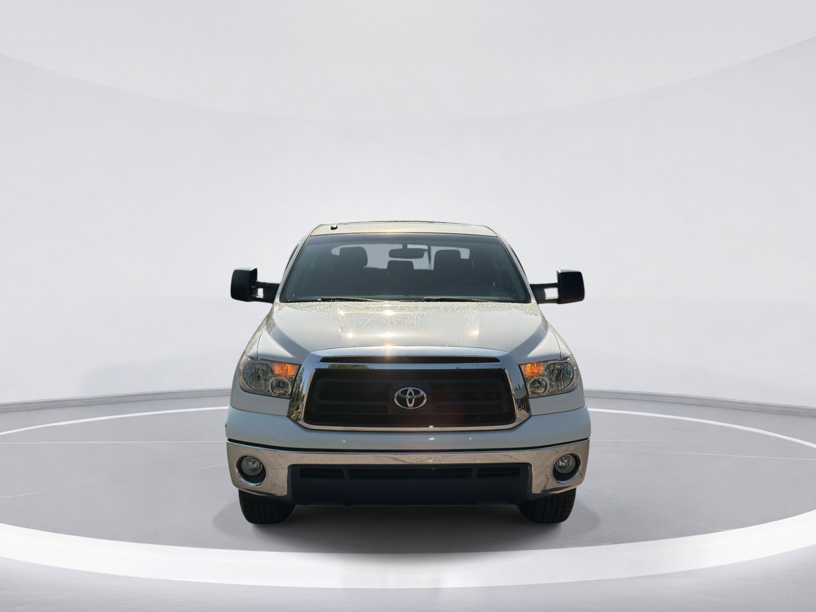 2010 Toyota Tundra photo 2