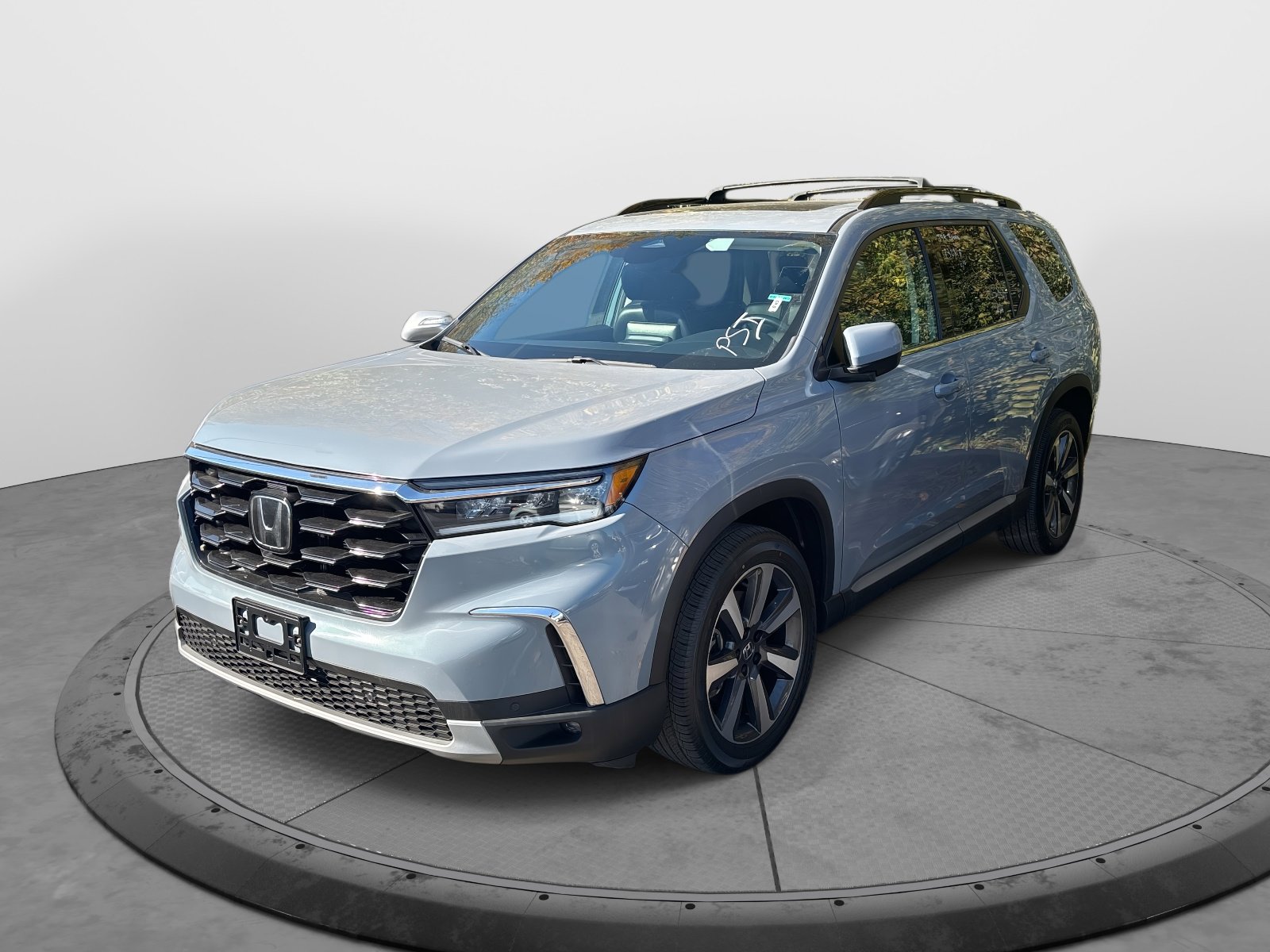 2023 Honda Pilot Touring photo 2