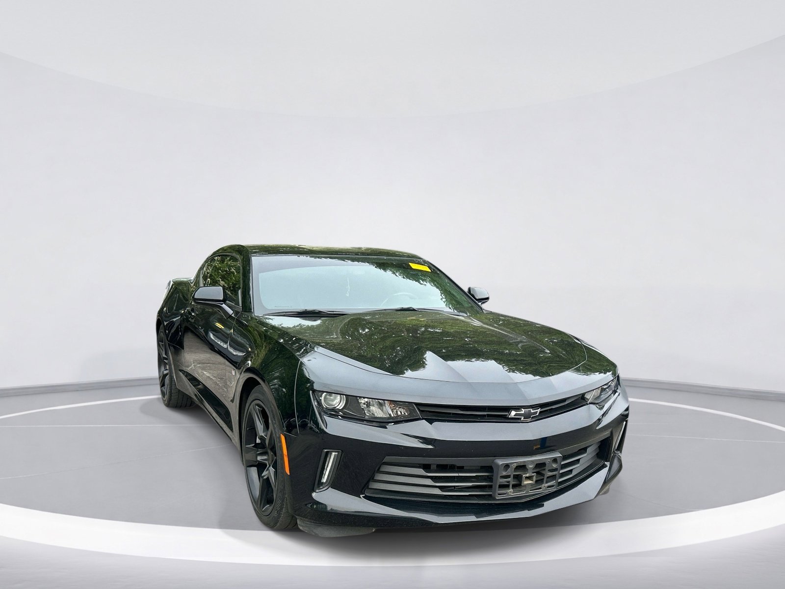 2017 Chevrolet Camaro 1LT photo 2