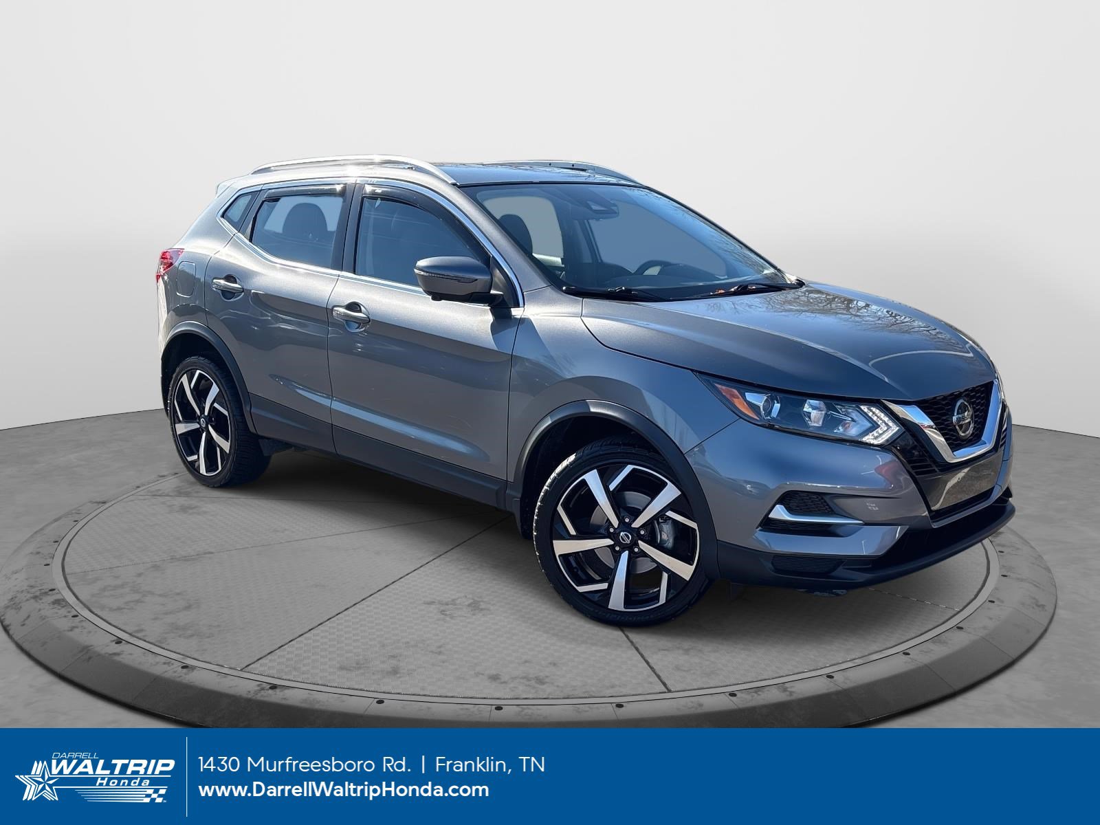 2022 Nissan Rogue Sport SL's photo