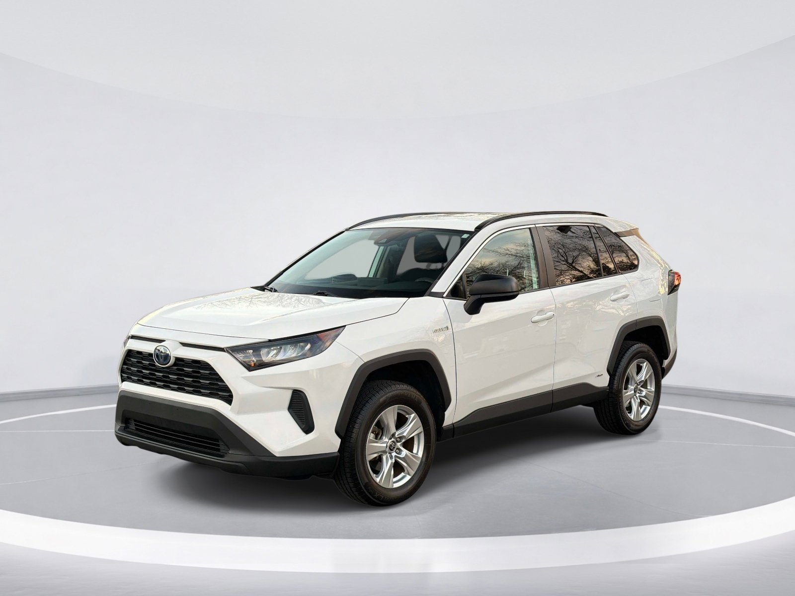 2021 Toyota RAV4 Hybrid LE photo 4
