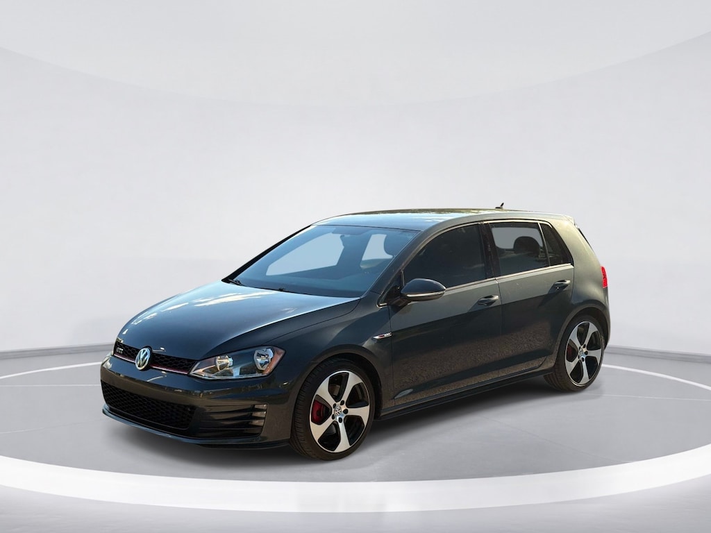 Used 2017 Volkswagen Golf GTI SE Hatchback