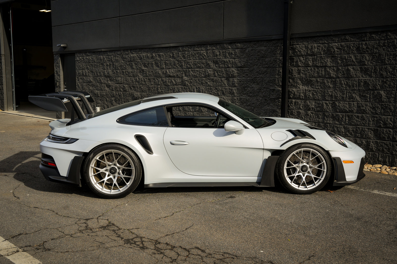 2023 Porsche 911 GT3 RS photo 3