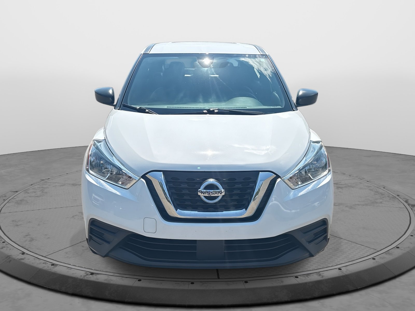 2020 Nissan Kicks S photo 2