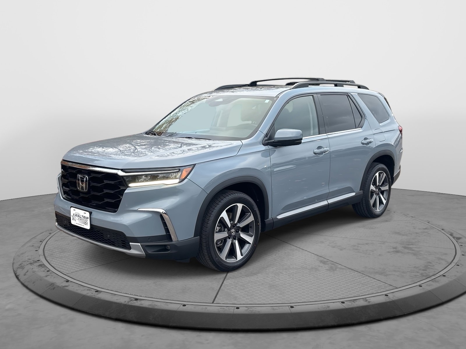 2023 Honda Pilot Touring photo 3