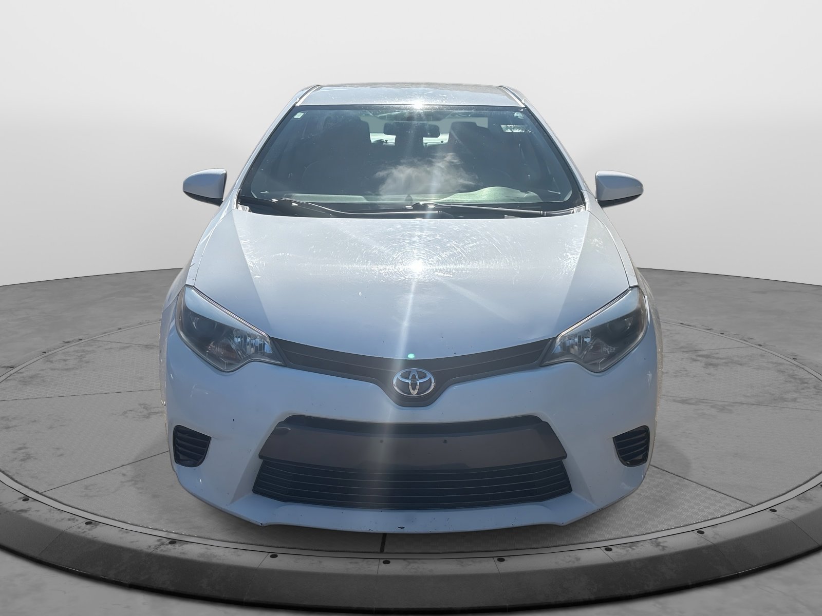 2015 Toyota Corolla LE photo 3