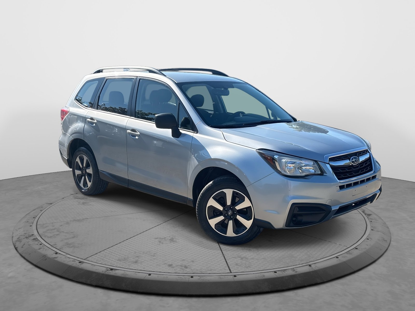 2018 Subaru Forester 2.5i photo 2