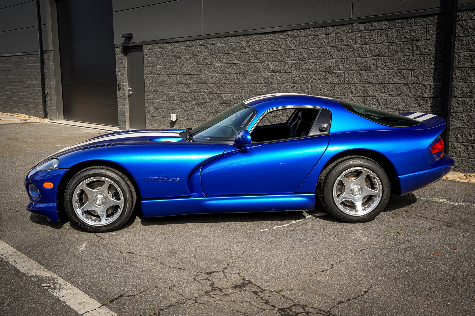 1997 Dodge Viper GTS photo 4