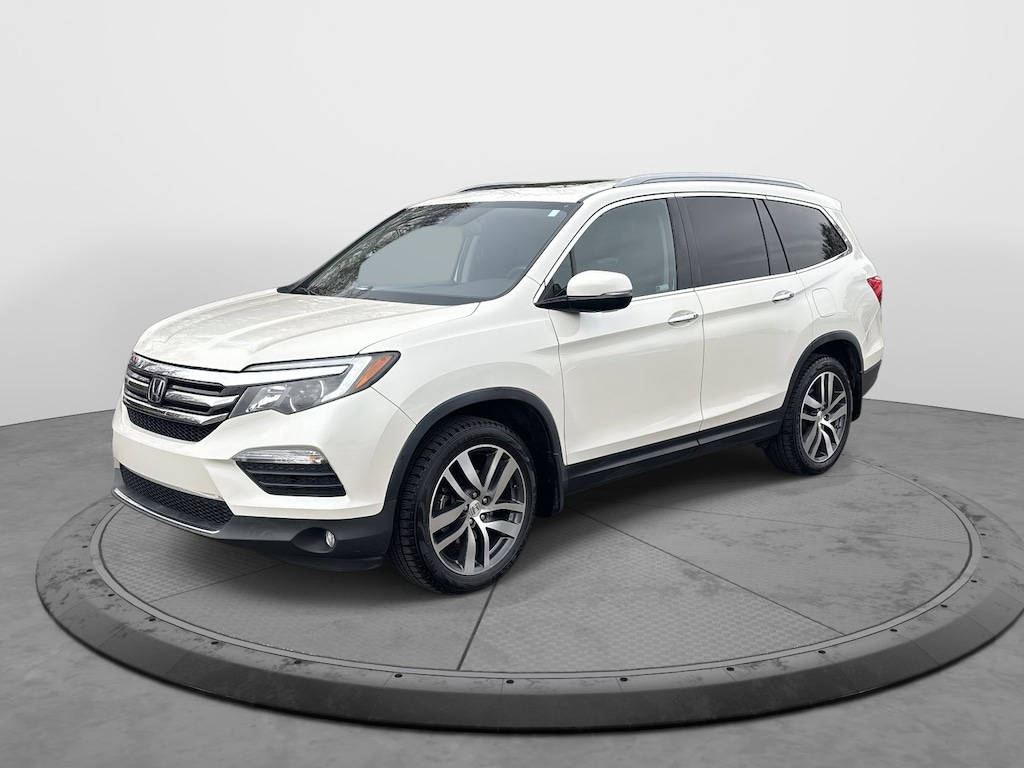 Certified 2018 Honda Pilot Touring FWD SUV