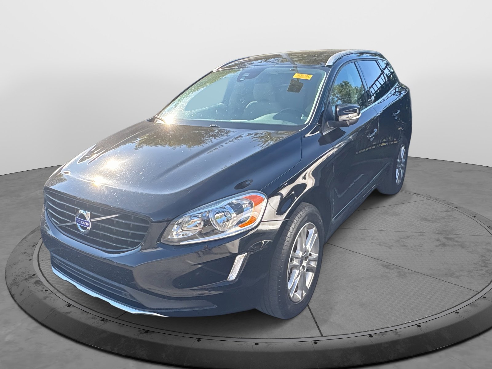 2015 Volvo XC60 T5 Premier Drive-E photo 3