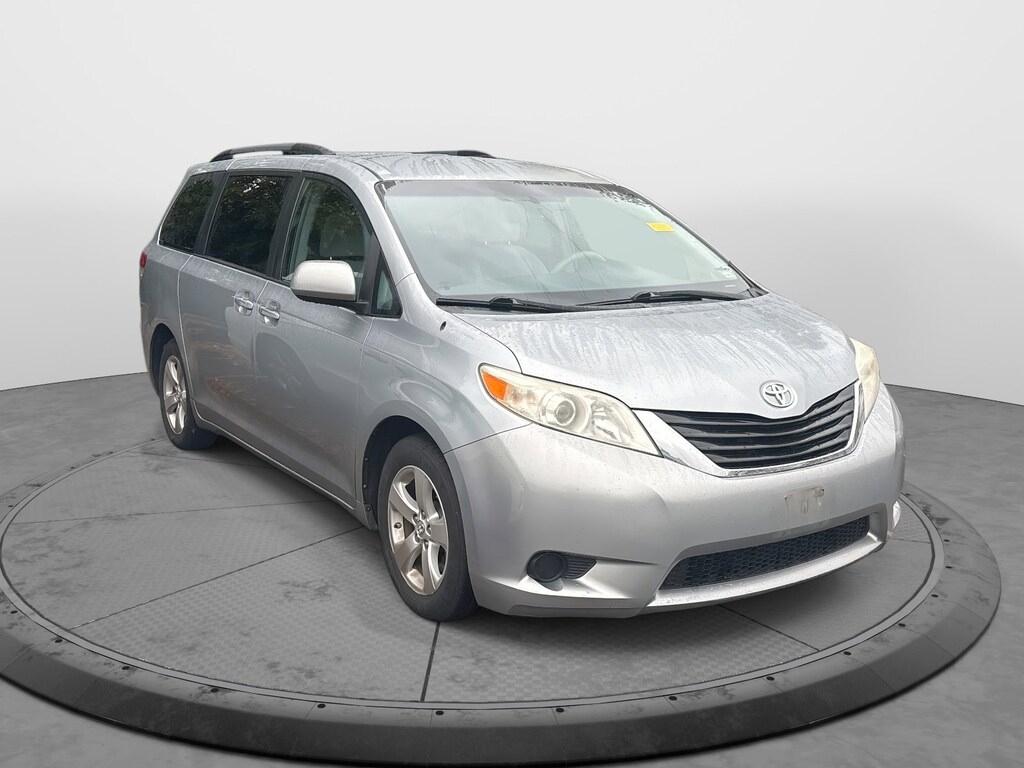 Used 2014 Toyota Sienna LE Van