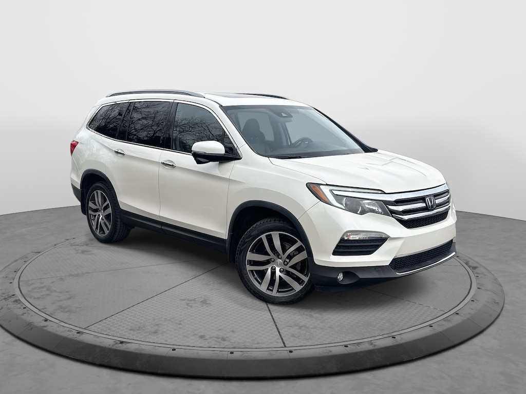 Certified 2018 Honda Pilot Touring FWD SUV