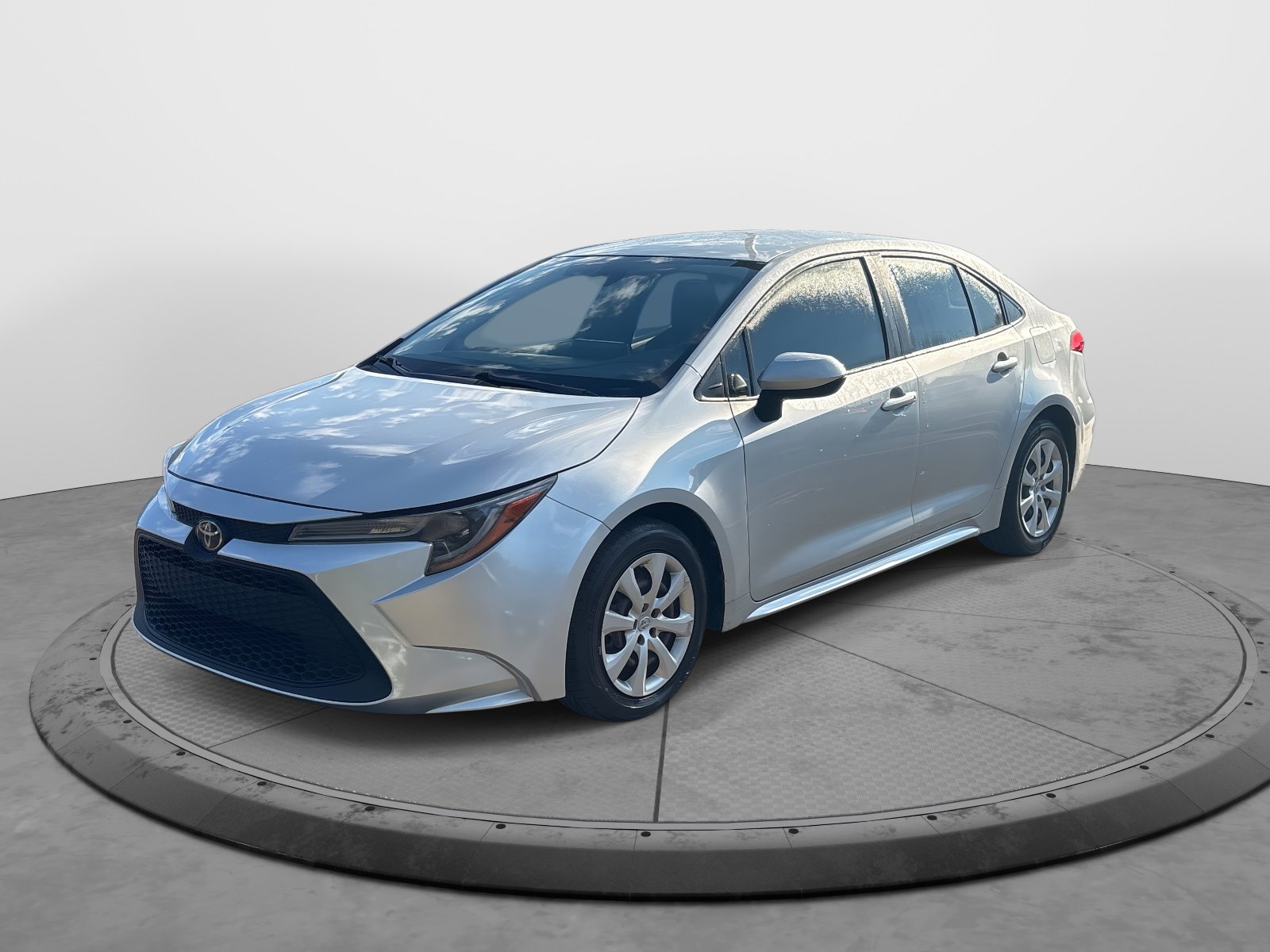 2020 Toyota Corolla LE photo 3