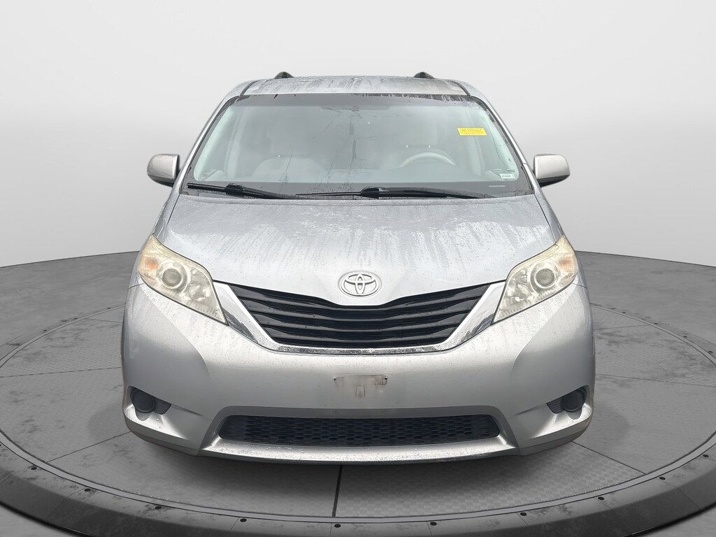 Used 2014 Toyota Sienna LE Van