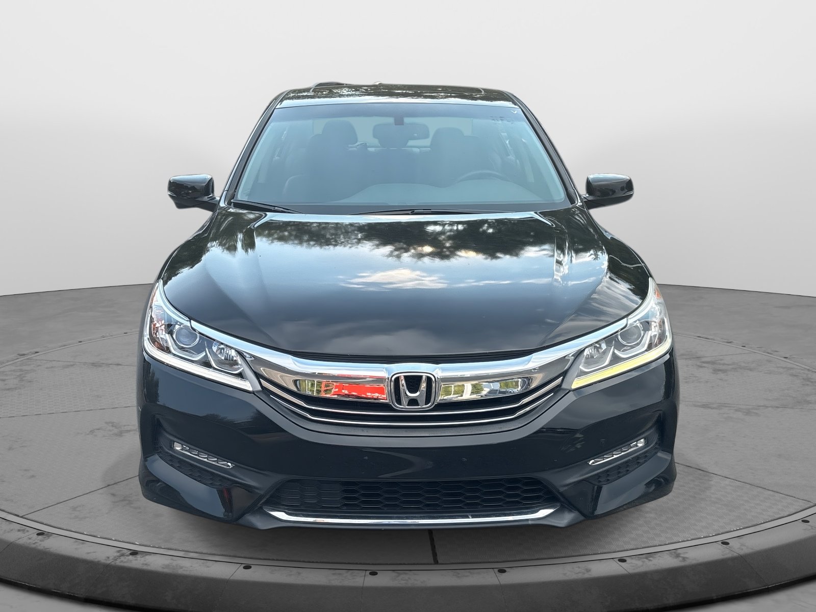2017 Honda Accord EX-L photo 2