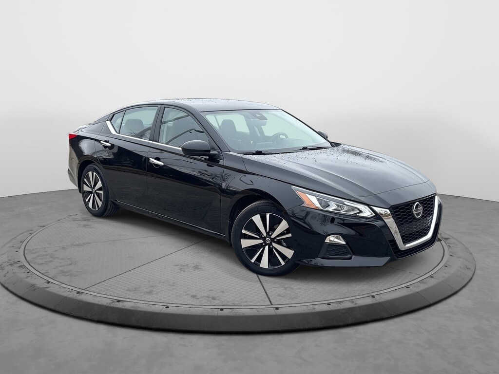 Used 2022 Nissan Altima 2.5 SV Sedan