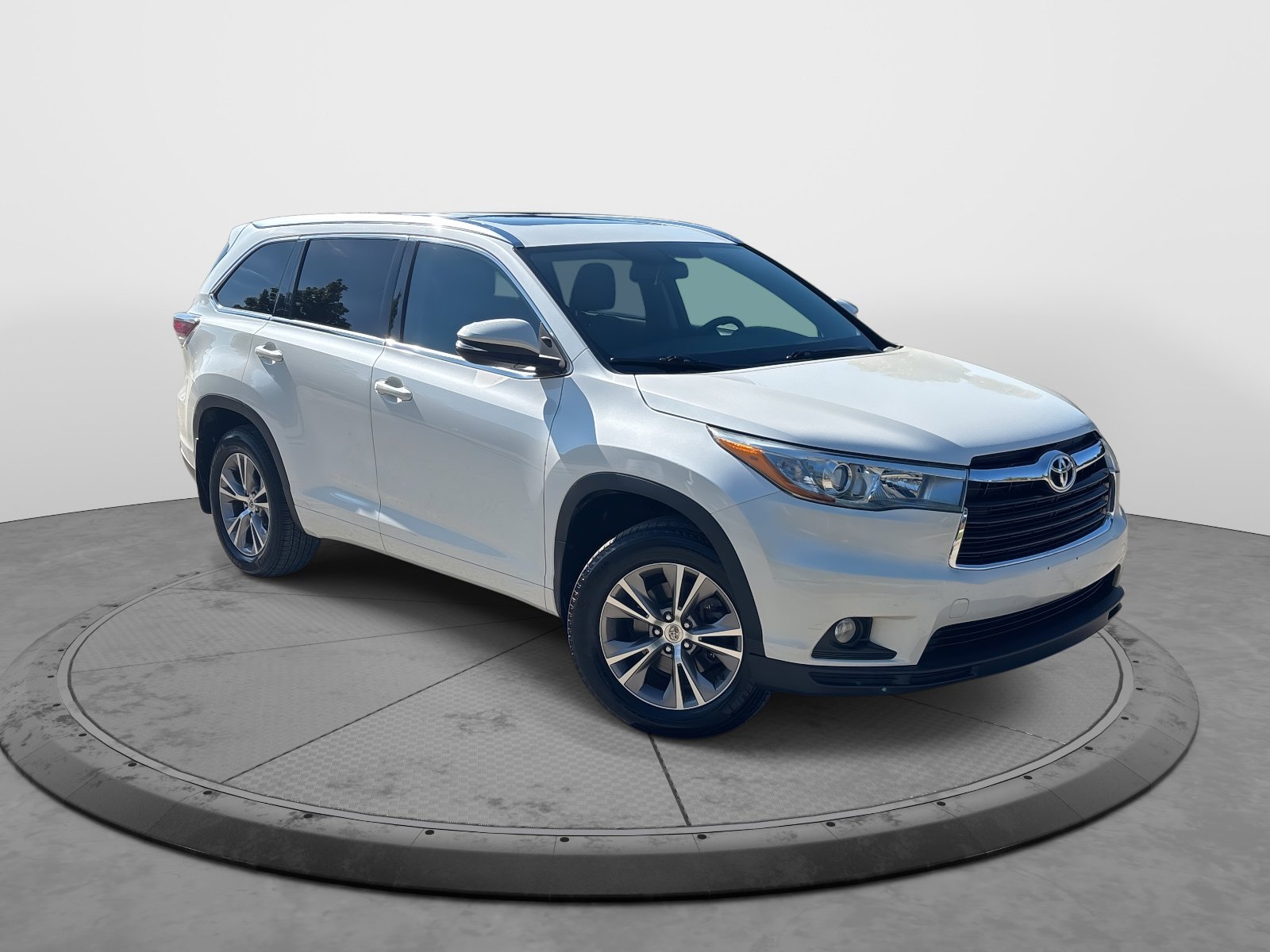2015 Toyota Highlander XLE photo 2