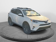 2017 Toyota RAV4 Hybrid XLE SUV