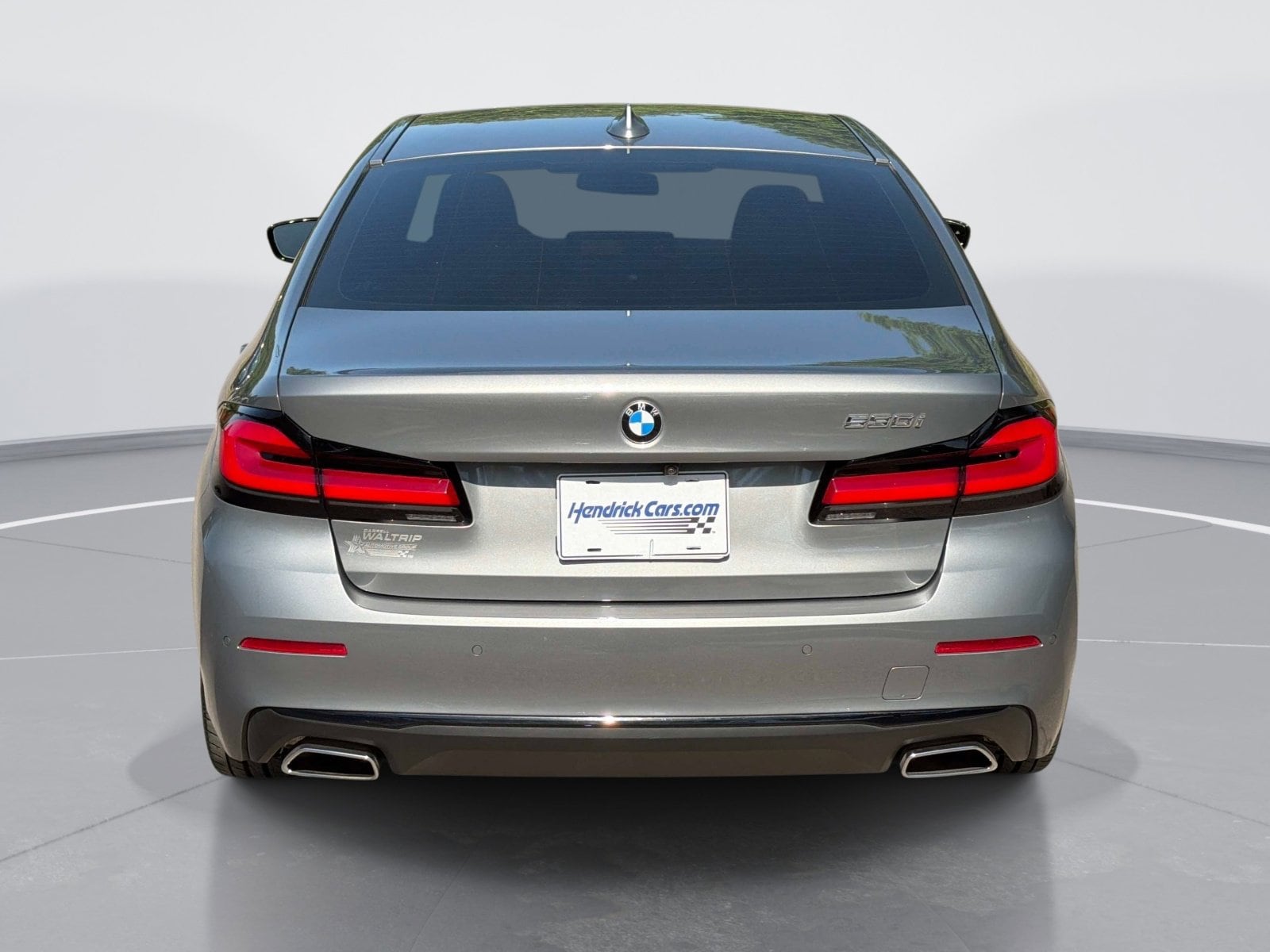 2023 BMW 5 Series 530i photo 6