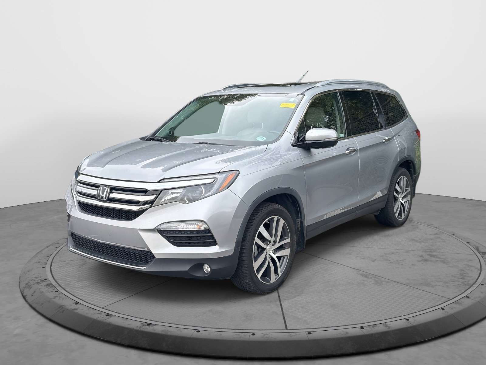 2018 Honda Pilot Touring photo 3