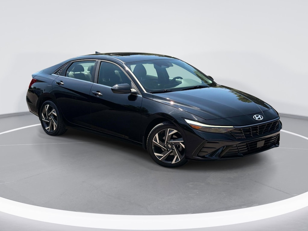 Used 2024 Hyundai Elantra SEL Sedan