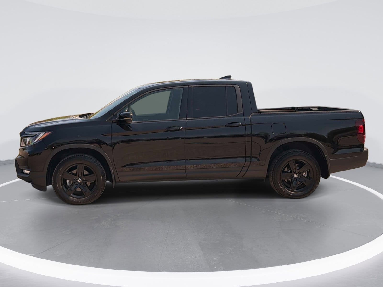 2023 Honda Ridgeline Black Edition photo 4