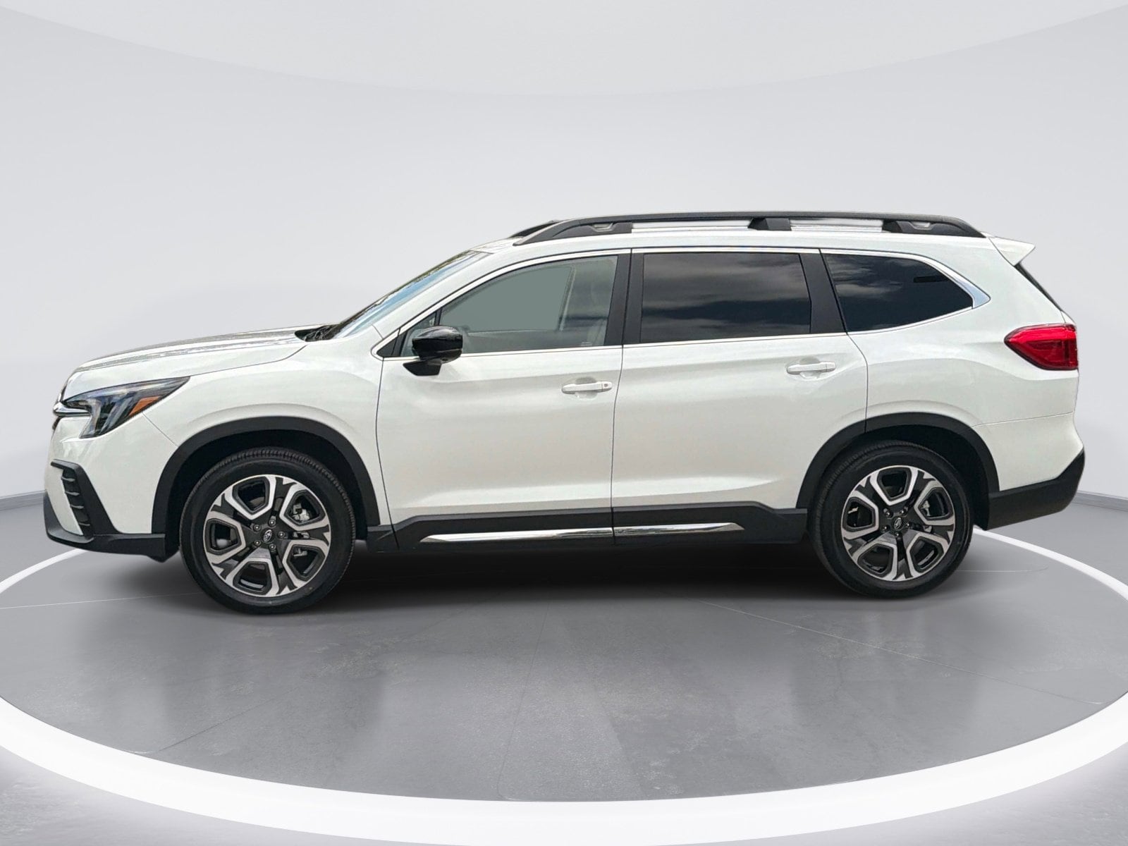 2026 Subaru Ascent Limited photo 4