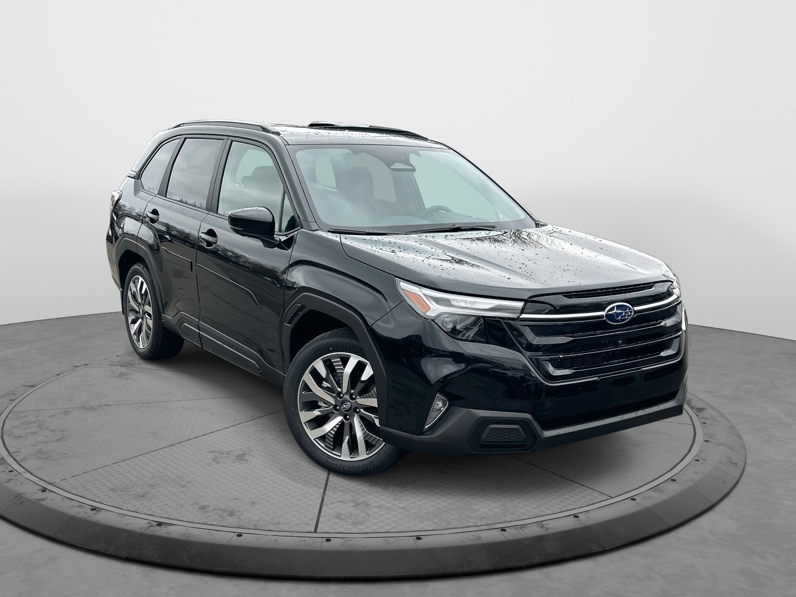 2025 Subaru Forester Touring photo 2