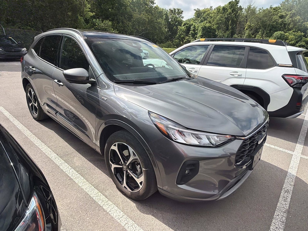 Used 2023 Ford Escape ST-Line Select SUV