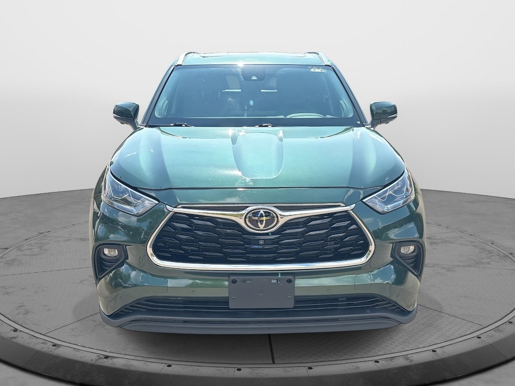 Used 2023 Toyota Highlander Limited SUV