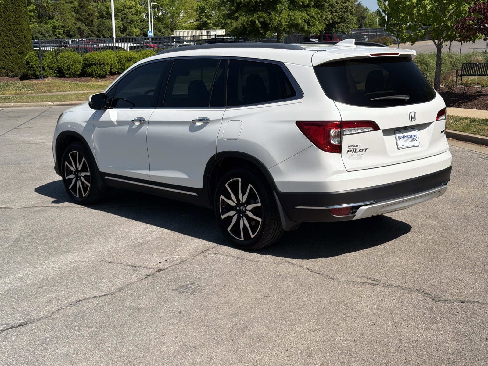 2021 Honda Pilot Touring 7-Passenger photo 6