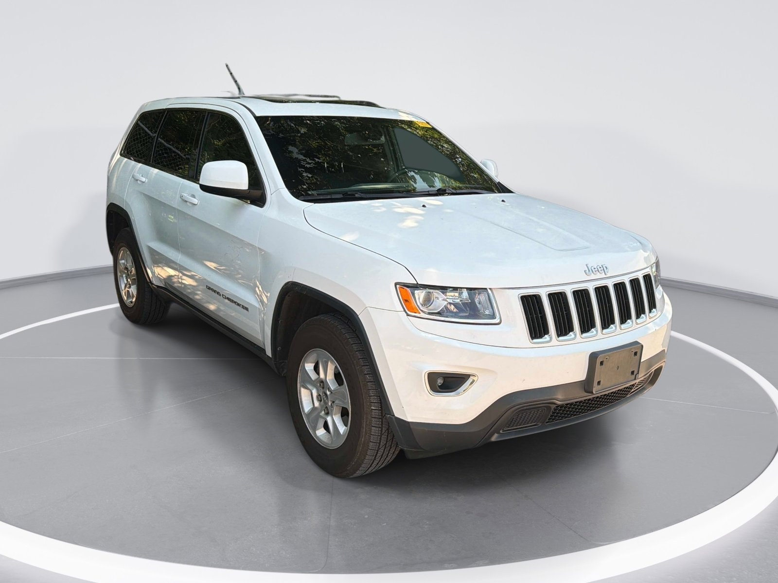 Used 2015 Jeep Grand Cherokee Laredo E with VIN 1C4RJFAG5FC140569 for sale in Franklin, TN
