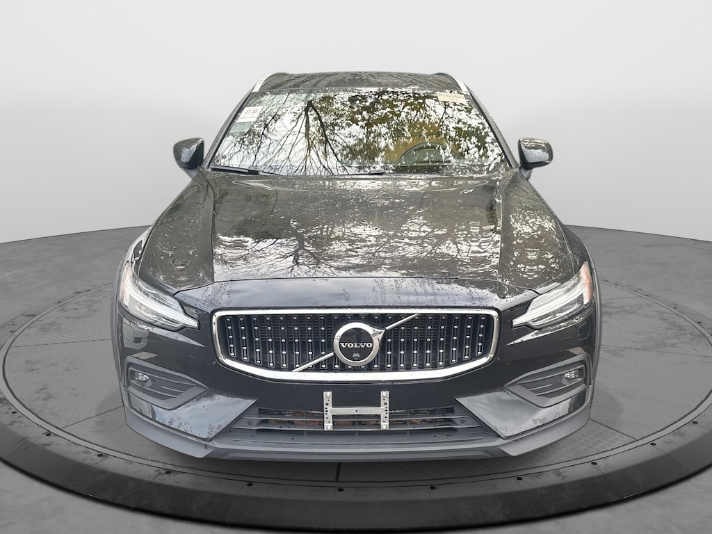 Used 2023 Volvo V60 Cross Country Ultimate Wagon