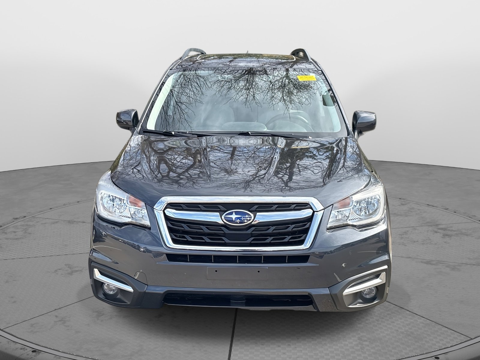 2018 Subaru Forester Premium photo 2