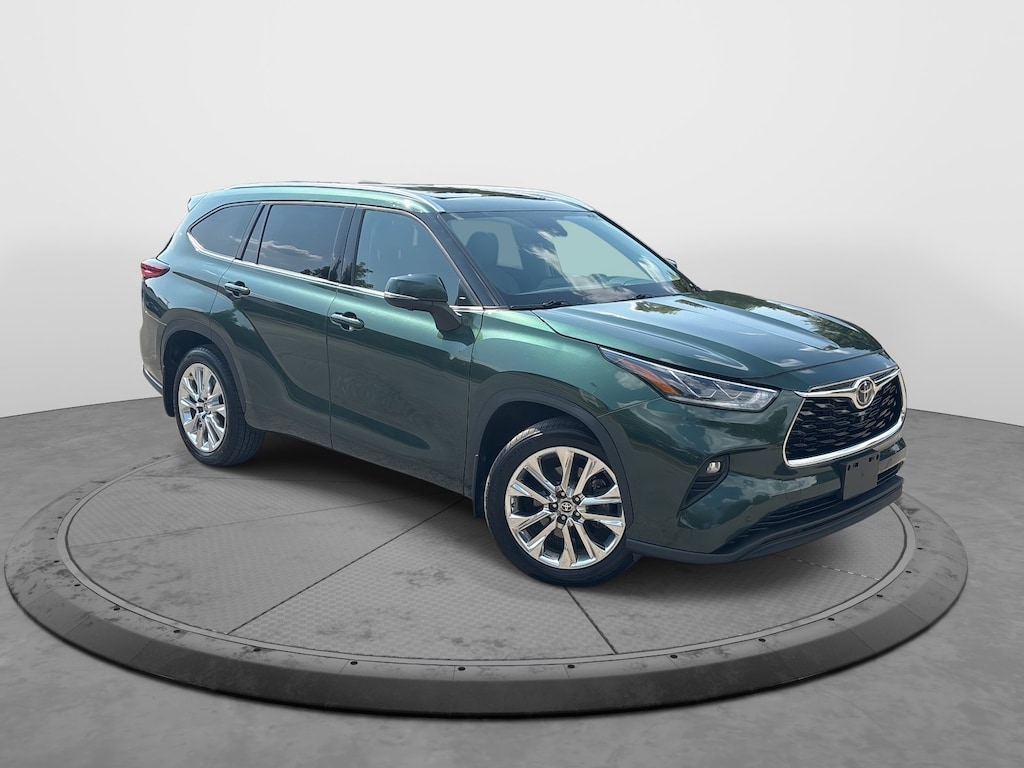 Used 2023 Toyota Highlander Limited SUV