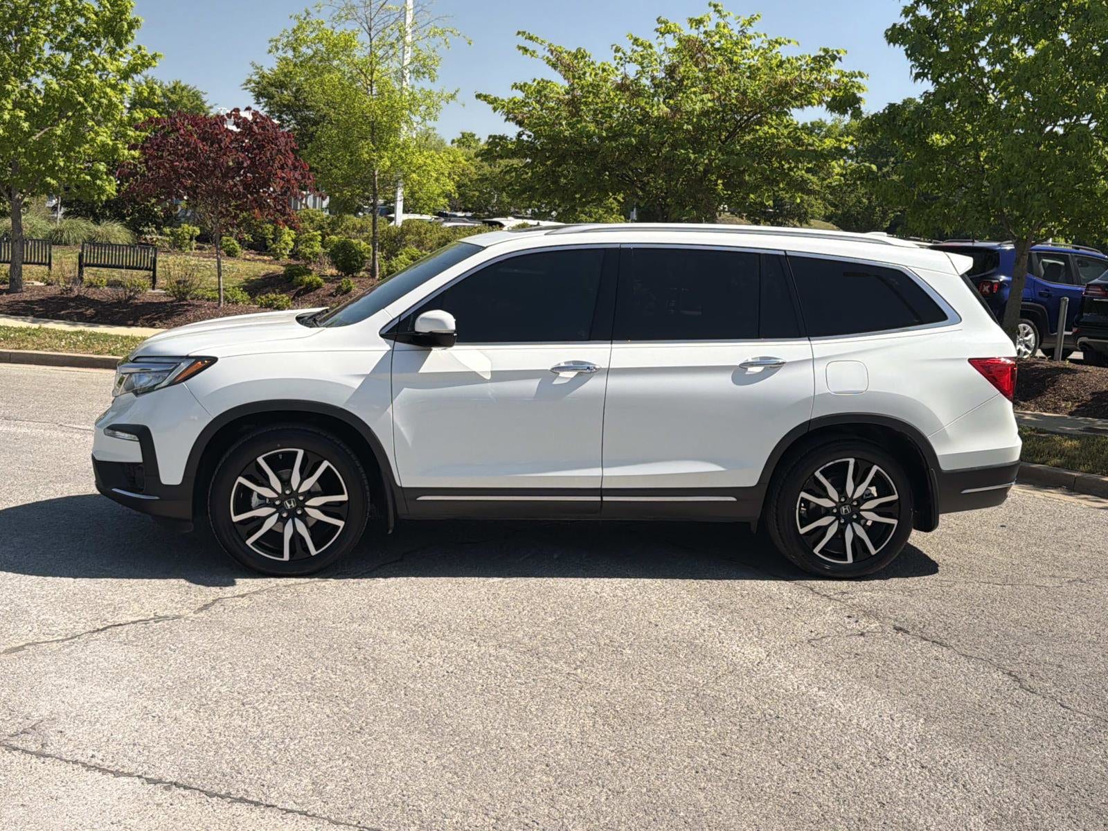 2021 Honda Pilot Touring 7-Passenger photo 5