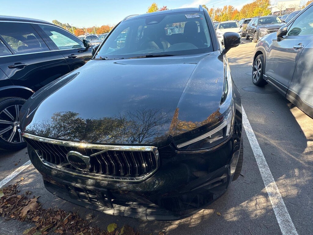 Used 2025 Volvo XC40 Plus Bright Theme SUV