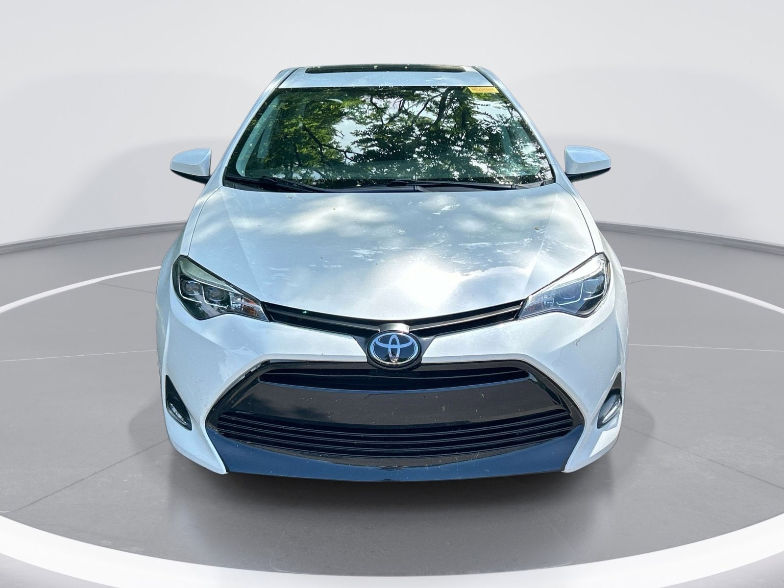 2019 Toyota Corolla XLE photo 4