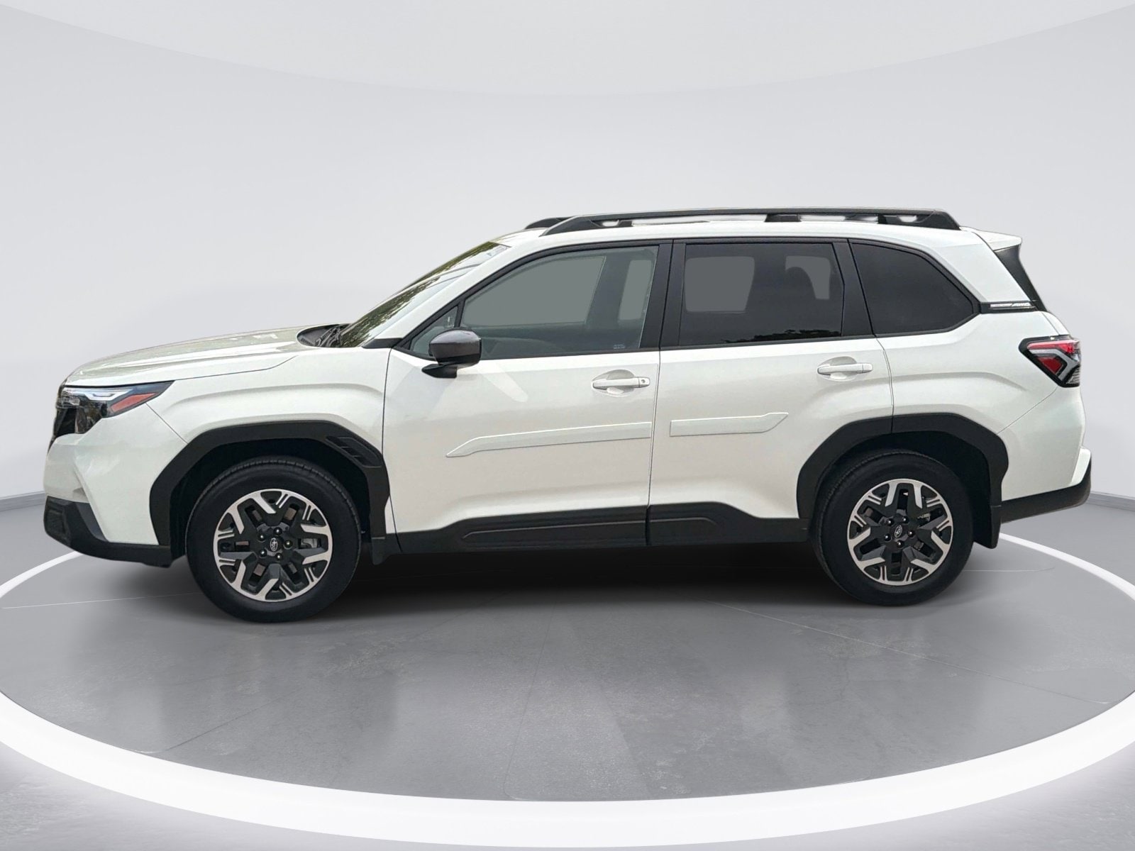 2025 Subaru Forester Premium photo 4
