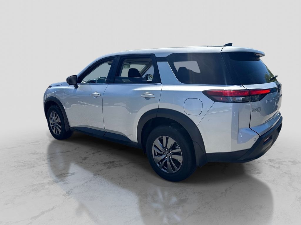 Certified 2025 Nissan