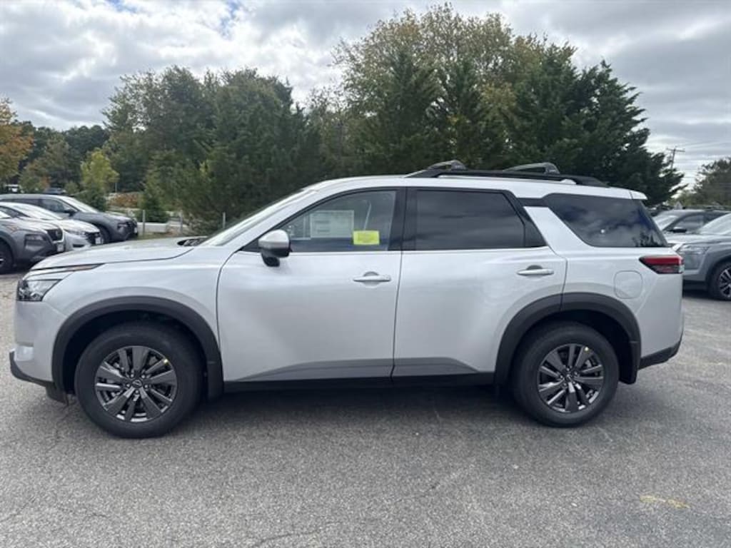 New 2025 Nissan Pathfinder SV 4WD