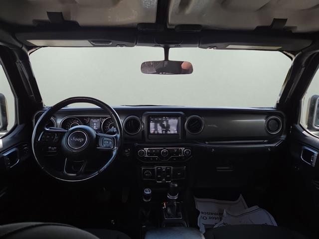 2022 Jeep Gladiator Sport photo 2
