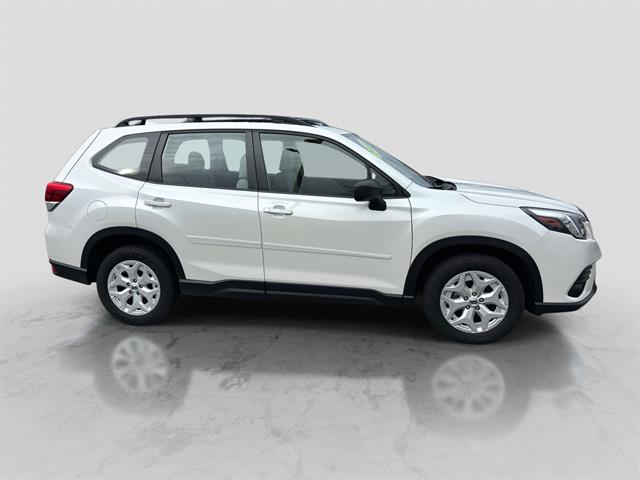 2022 Subaru Forester Base photo 3